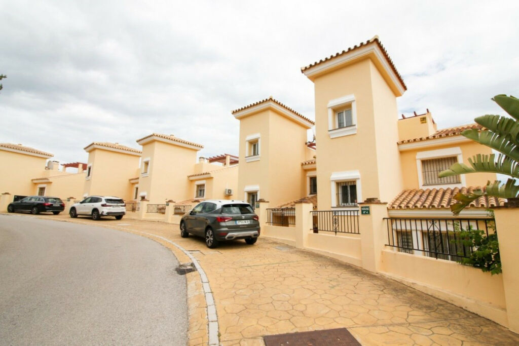 Townhouse Riviera del Sol Málaga - image 30