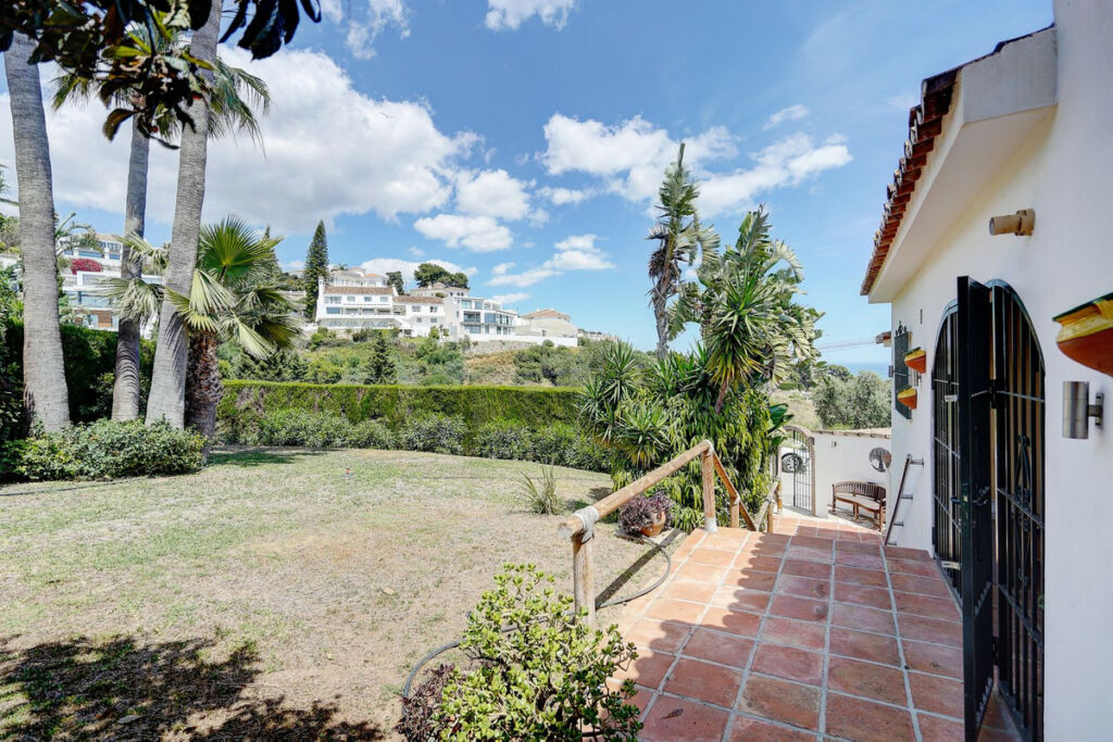 Detached Villa La Capellania Málaga - image 30