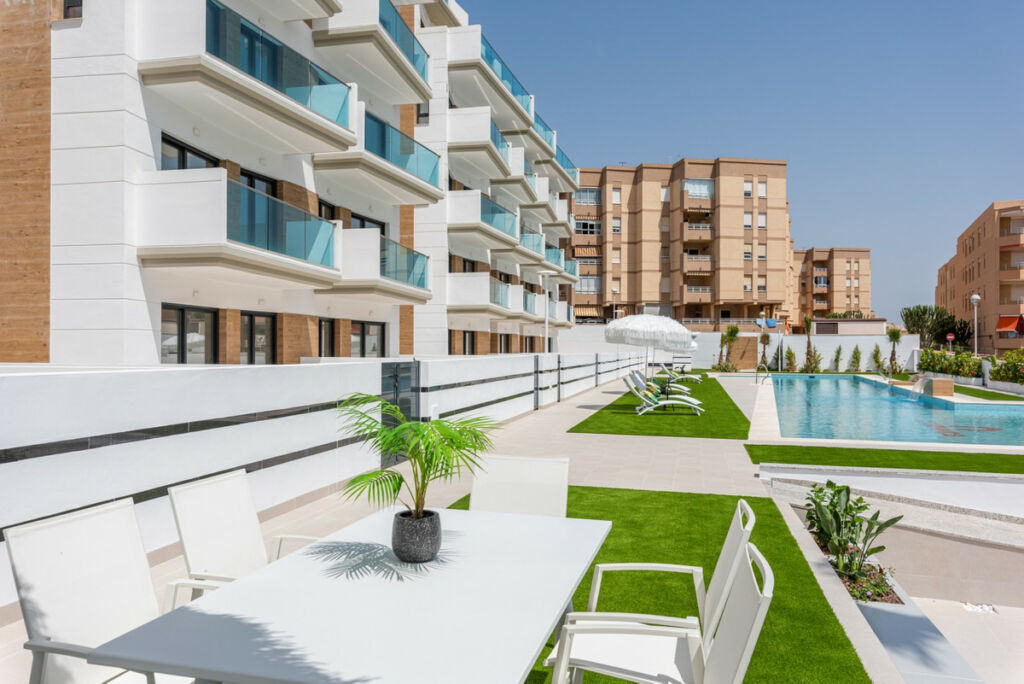 Middle Floor Apartment Guardamar del Segura Alicante - image 30