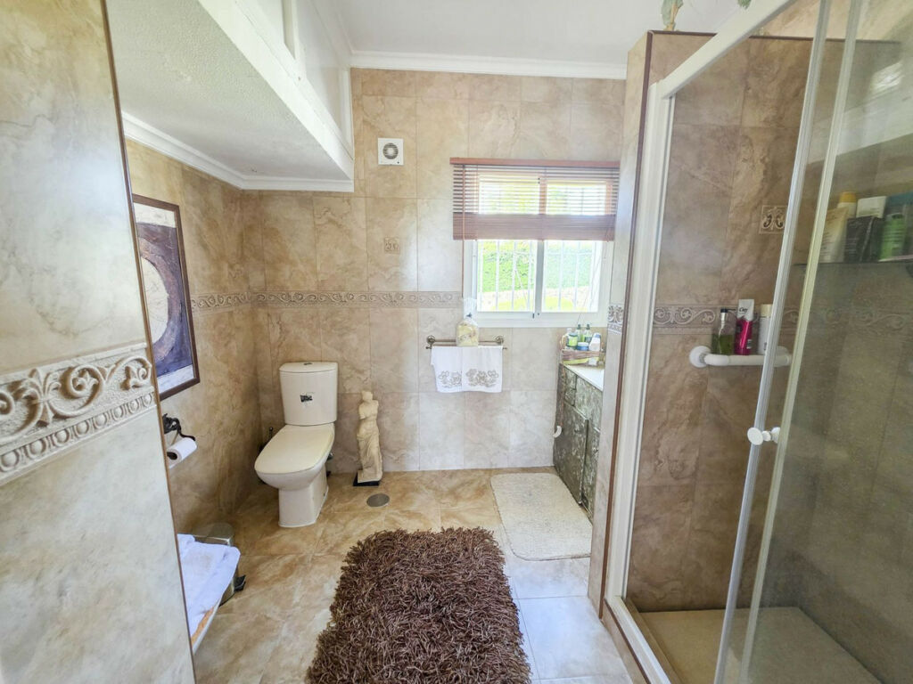 Townhouse El Paraiso Málaga - image 31