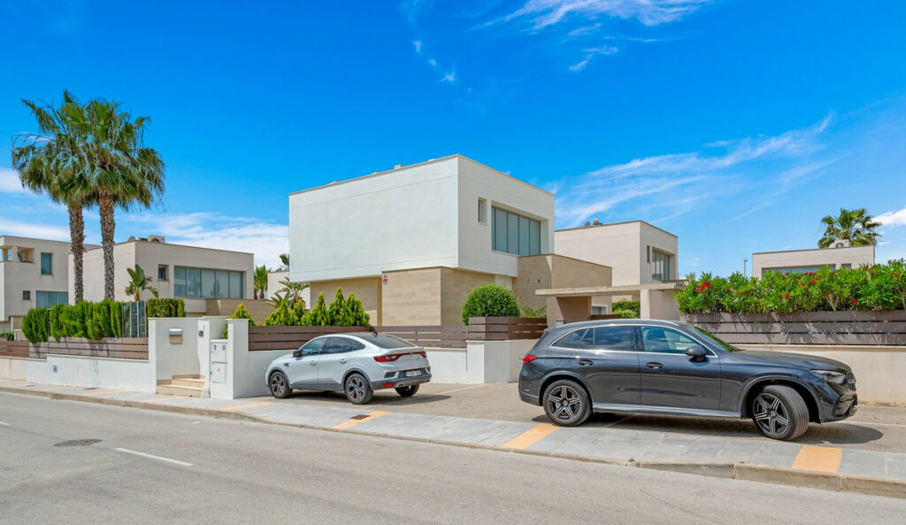 Detached Villa Vista Bella Golf Alicante - image 31
