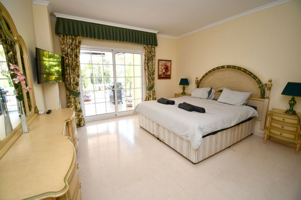 Detached Villa Mijas Golf Málaga - image 31
