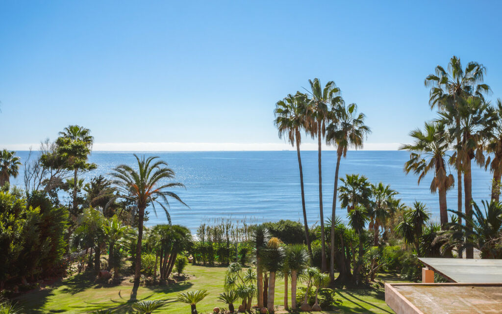 Detached Villa New Golden Mile Málaga - image 31