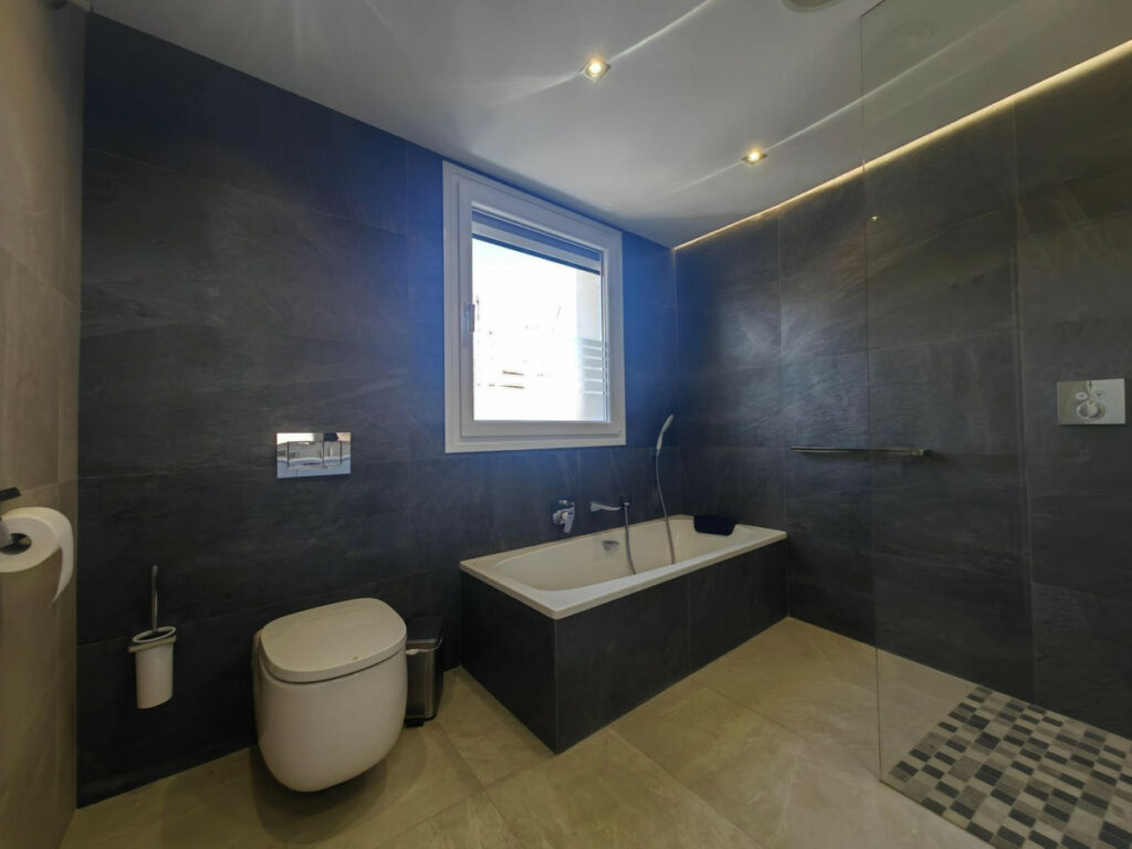 Detached Villa Estepona Málaga - image 31