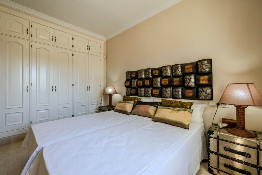 Ground Floor Apartment Río Real Málaga - image 31