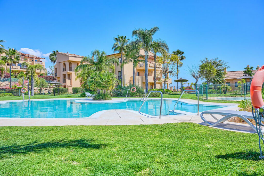Ground Floor Apartment Benahavís Málaga - image 31