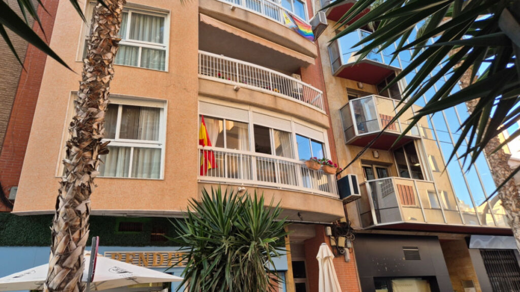 Middle Floor Apartment Torrevieja Alicante - image 31