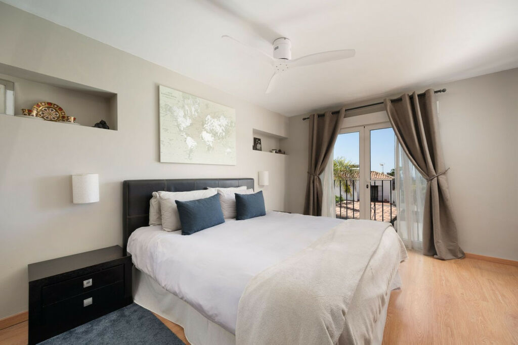 Detached Villa Río Real Málaga - image 31