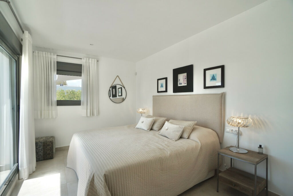Detached Villa Moraira Alicante - image 33