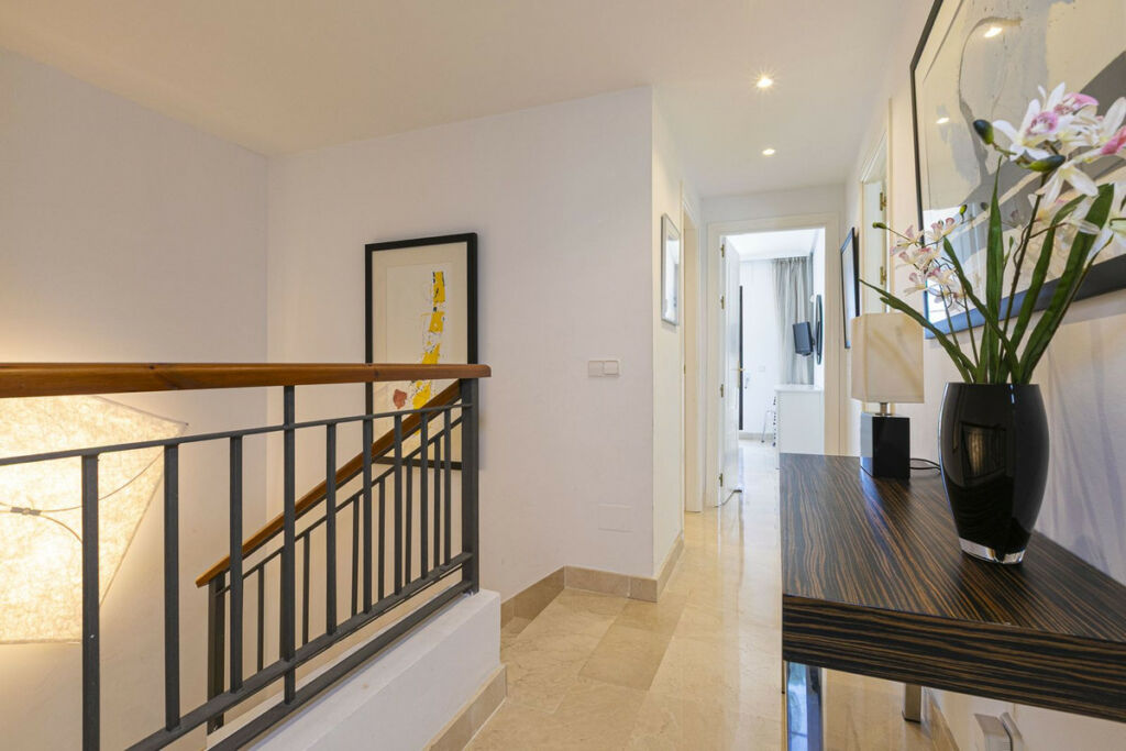 Townhouse Los Arqueros Málaga - image 32