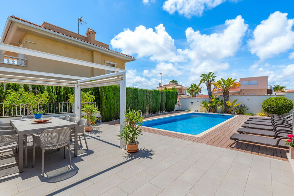 Detached Villa Ciudad Quesada Alicante - image 32