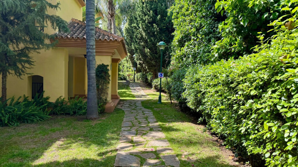 Ground Floor Apartment Nueva Andalucía Málaga - image 32