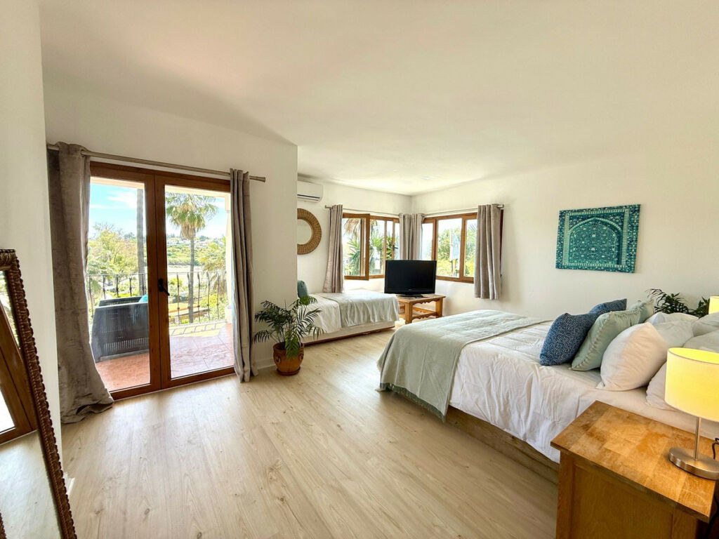 Detached Villa Guadalmina Alta Málaga - image 32
