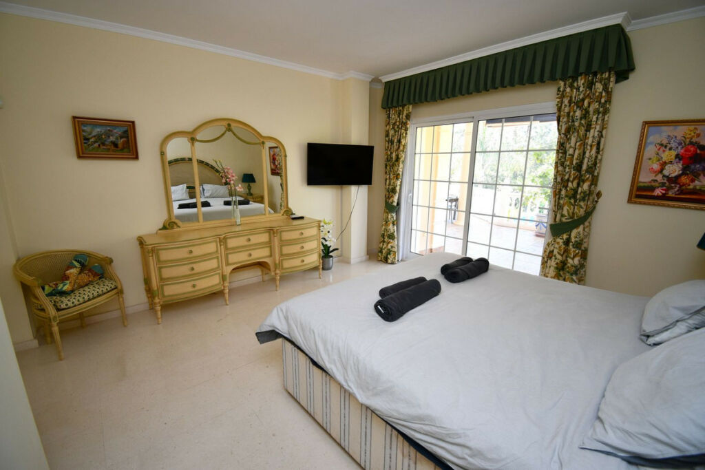 Detached Villa Mijas Golf Málaga - image 32