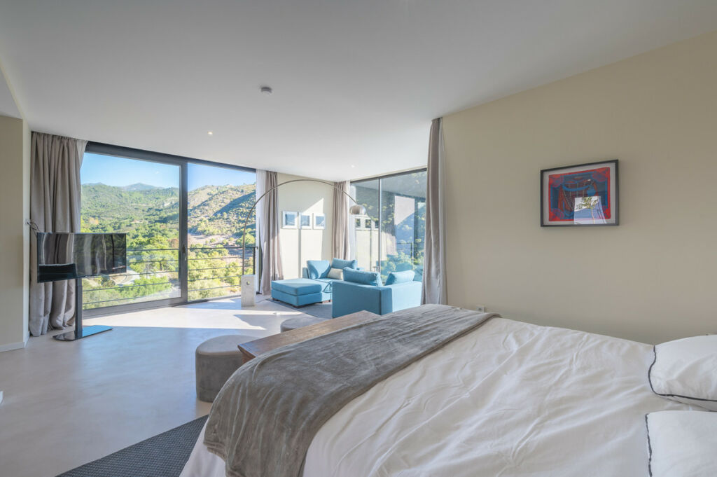 Detached Villa Benahavís Málaga - image 32