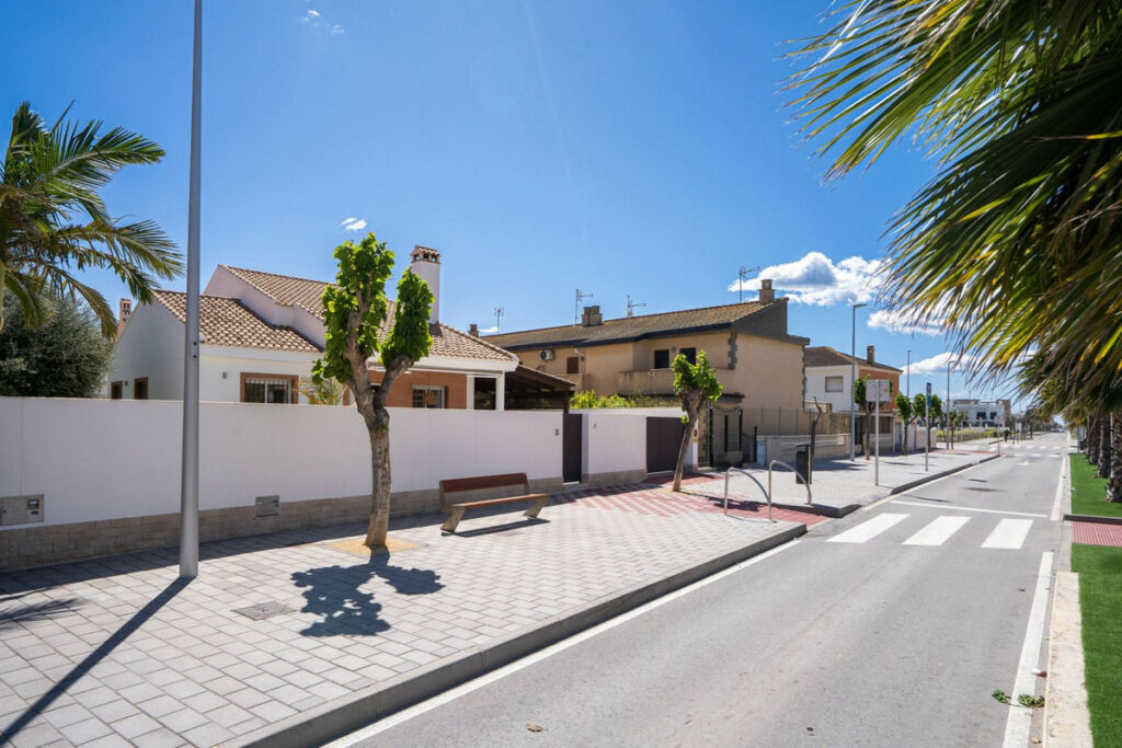 Detached Villa Torre de la Horadada Alicante - image 32