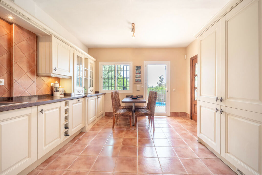 Detached Villa El Rosario Málaga - image 32