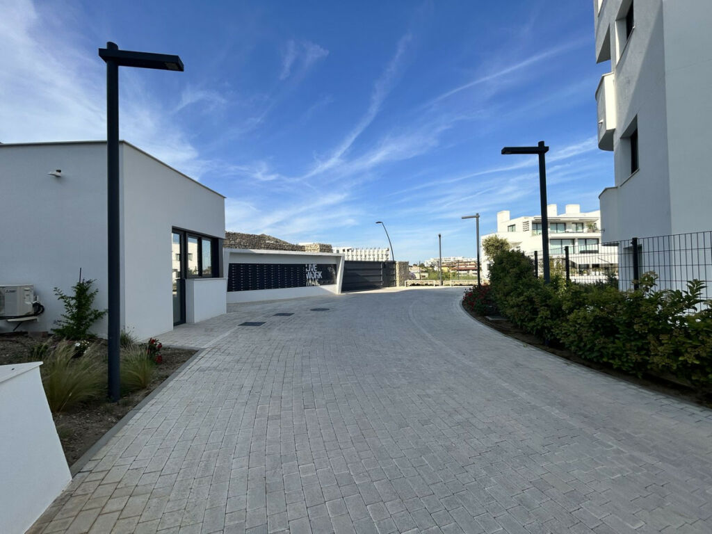Middle Floor Apartment Higueron Málaga - image 32