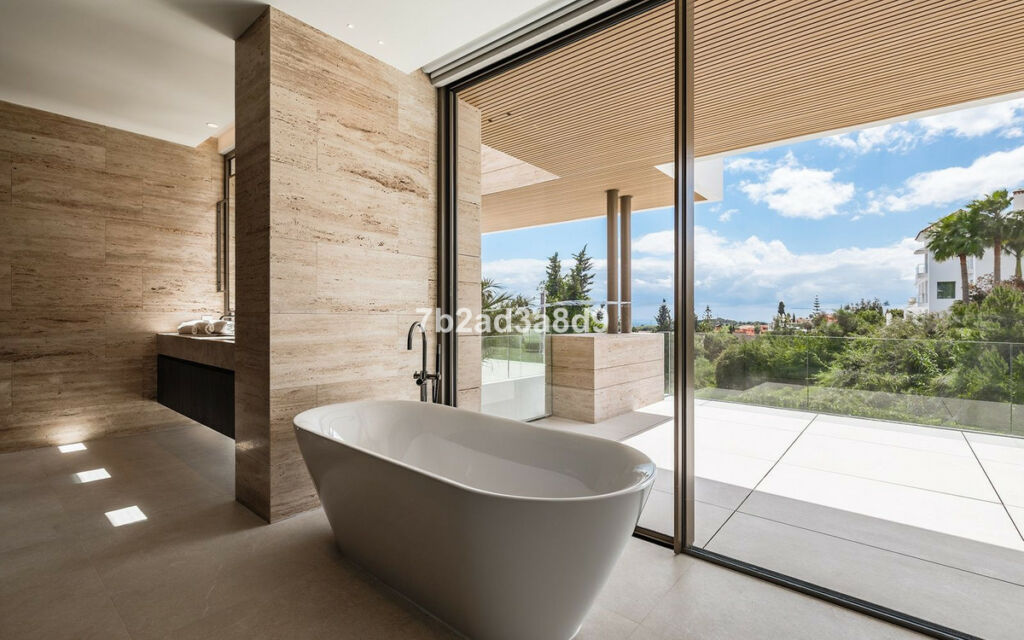 Detached Villa El Paraiso Málaga - image 32