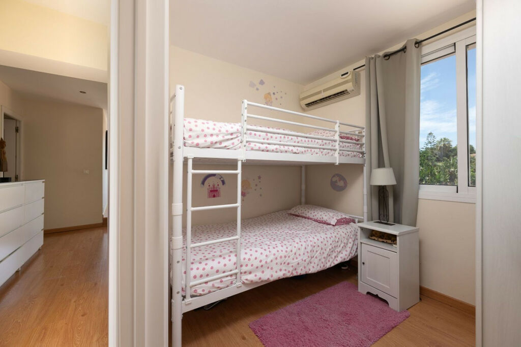 Detached Villa Río Real Málaga - image 33