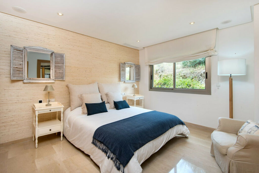 Townhouse Nagüeles Málaga - image 33