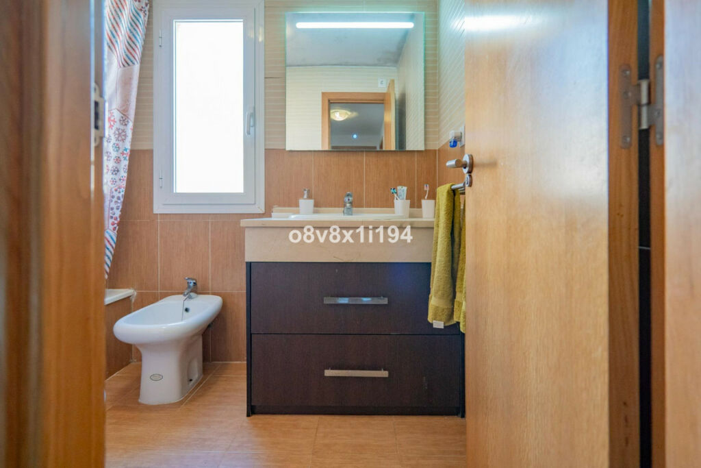 Townhouse Benajarafe Málaga - image 33