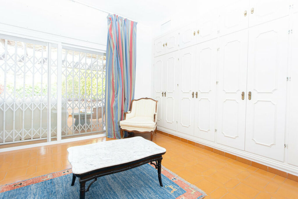 Detached Villa Nueva Andalucía Málaga - image 33