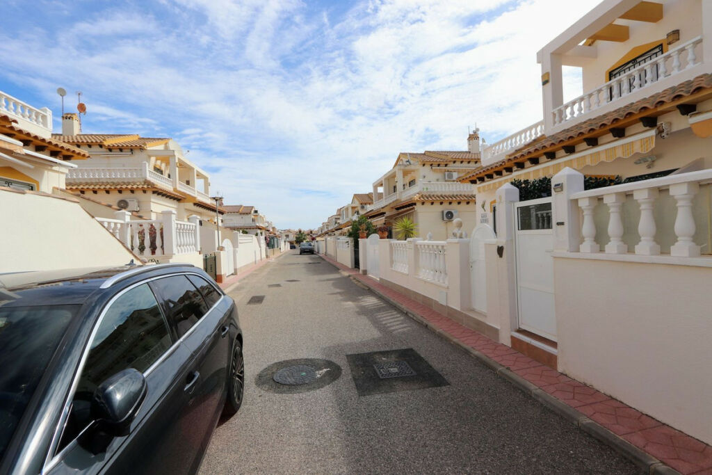 Townhouse Punta Prima Alicante - image 33