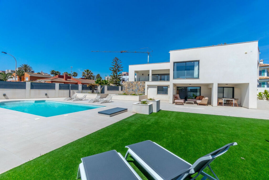 Detached Villa La Veleta Alicante - image 33