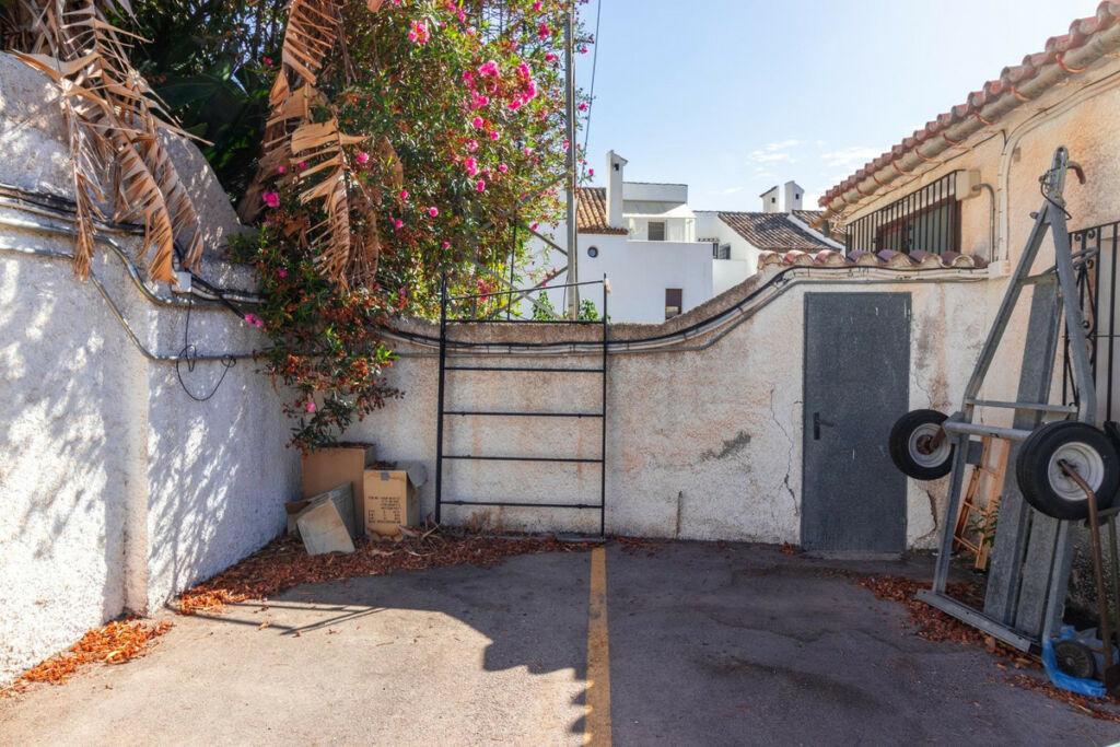 Detached Villa Marbella Málaga - image 33