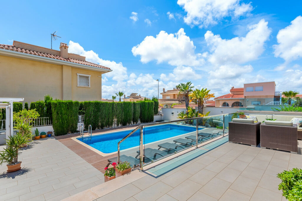 Detached Villa Ciudad Quesada Alicante - image 33