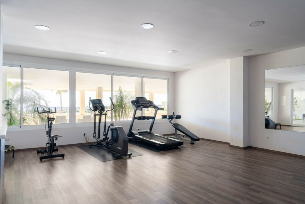 Penthouse Duplex Nueva Andalucía Málaga - image 34