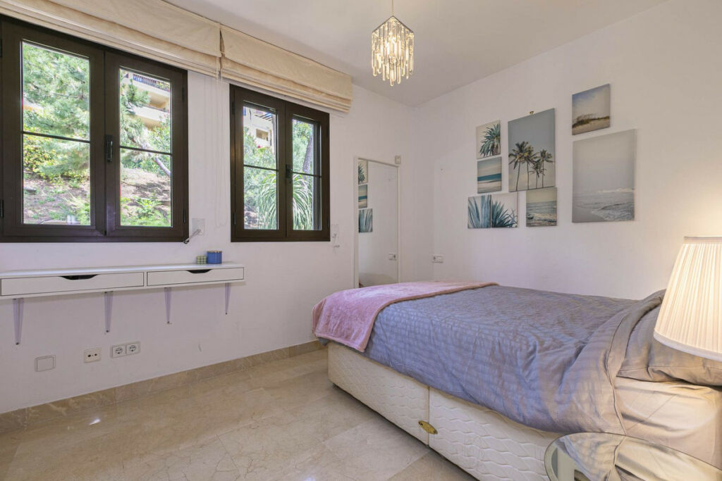 Townhouse Los Arqueros Málaga - image 34
