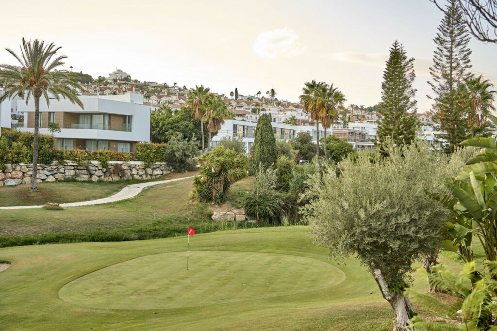 Townhouse El Paraiso Málaga - image 34