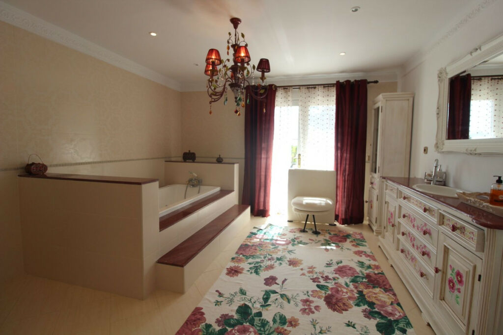 Detached Villa San Pedro de Alcántara Málaga - image 34
