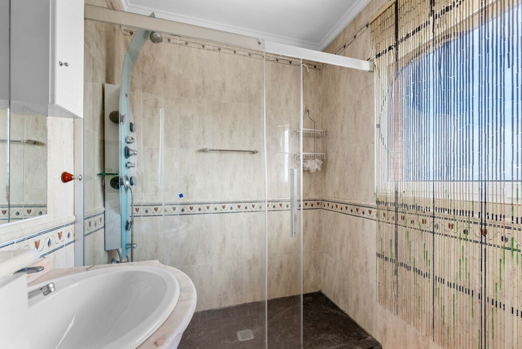 Detached Villa Ciudad Quesada Alicante - image 35