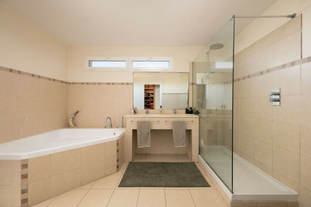 Detached Villa Río Real Málaga - image 35