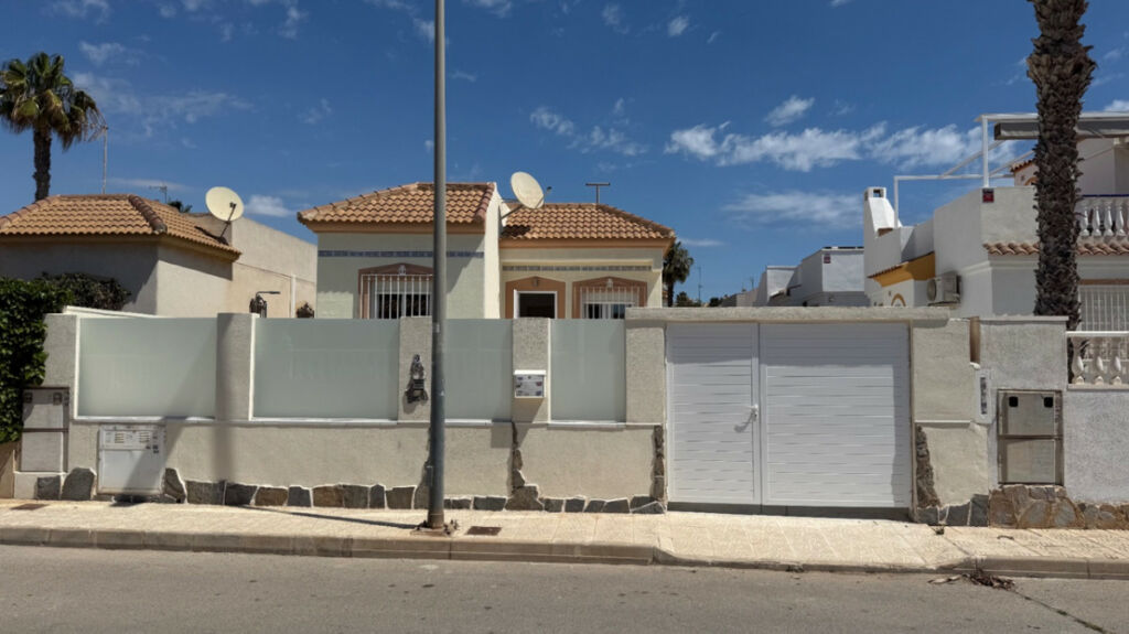 Detached Villa Torrevieja Alicante - image 35
