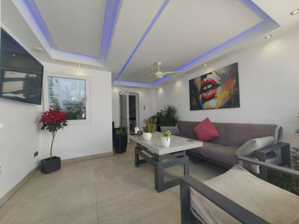 Detached Villa Estepona Málaga - image 35