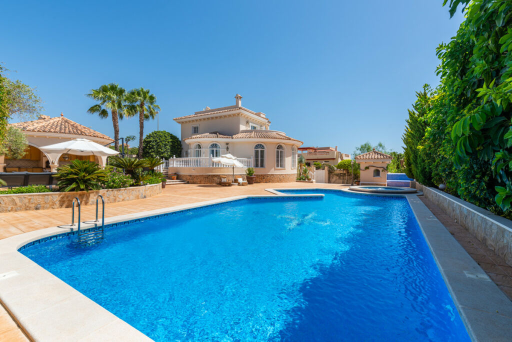 Detached Villa Ciudad Quesada Alicante - image 35