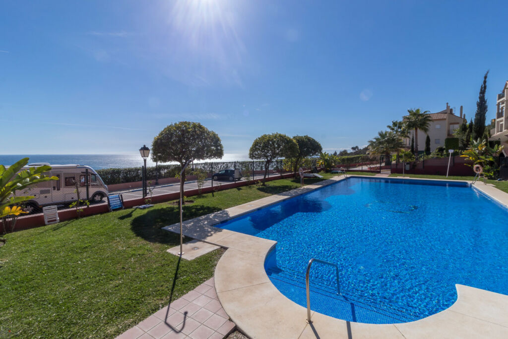Middle Floor Apartment Manilva Málaga - image 35