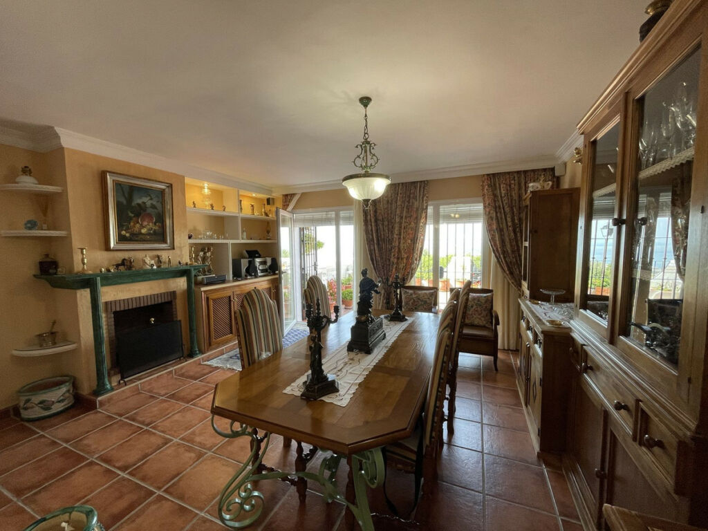Townhouse Altos de los Monteros Málaga - image 35