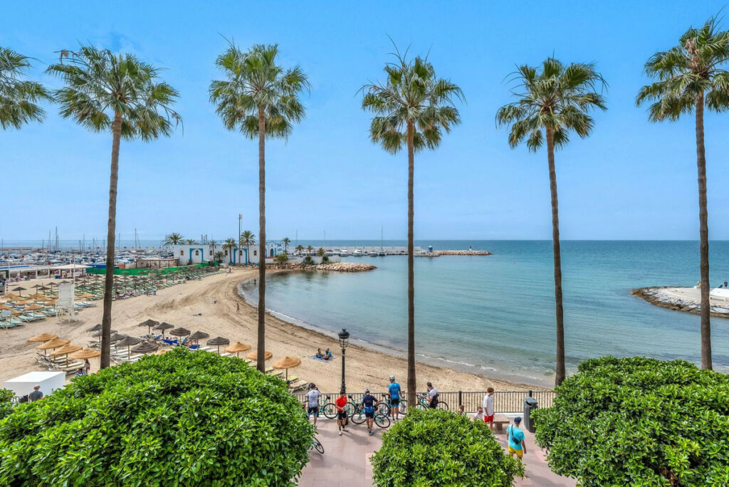 Middle Floor Apartment Marbella Málaga - image 12