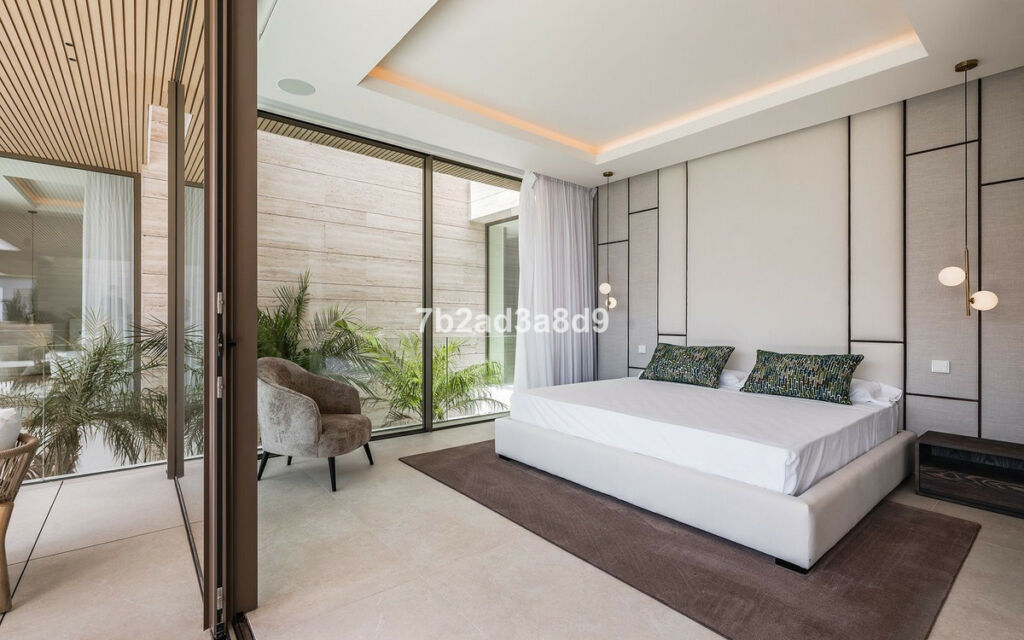 Detached Villa El Paraiso Málaga - image 34