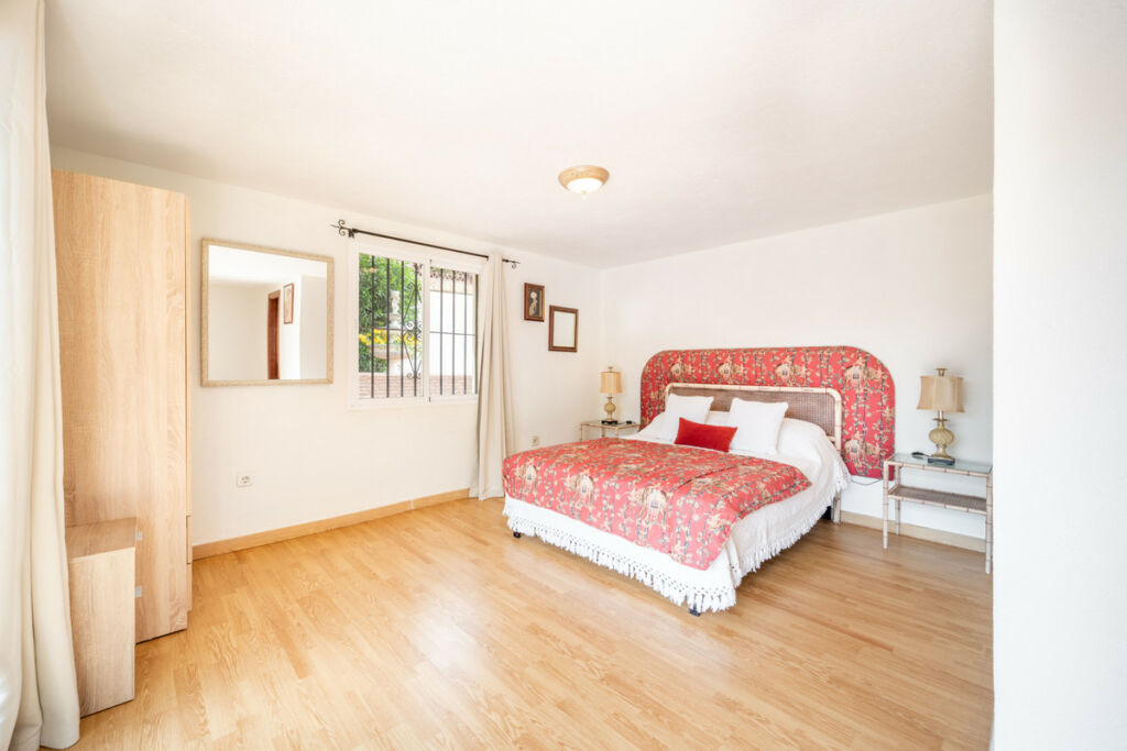 Detached Villa El Rosario Málaga - image 36