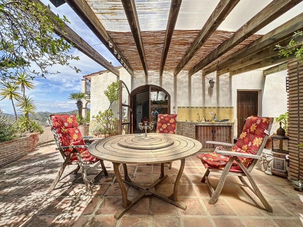 Detached Villa Sayalonga Málaga - image 36