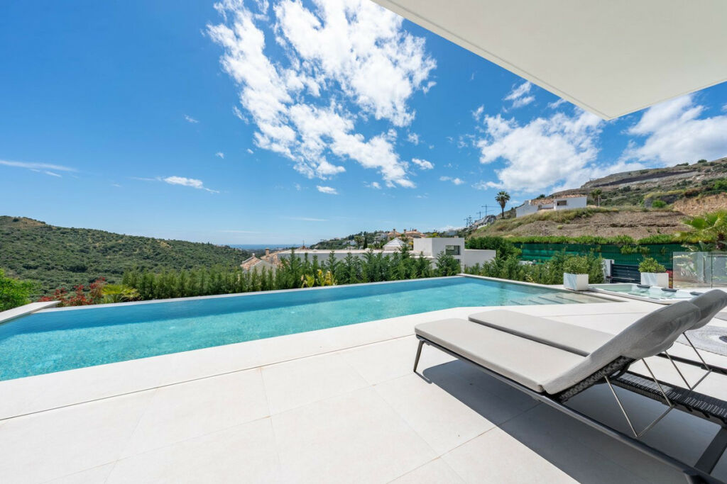 Detached Villa La Quinta Málaga - image 35