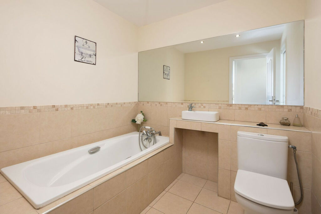 Detached Villa Río Real Málaga - image 36