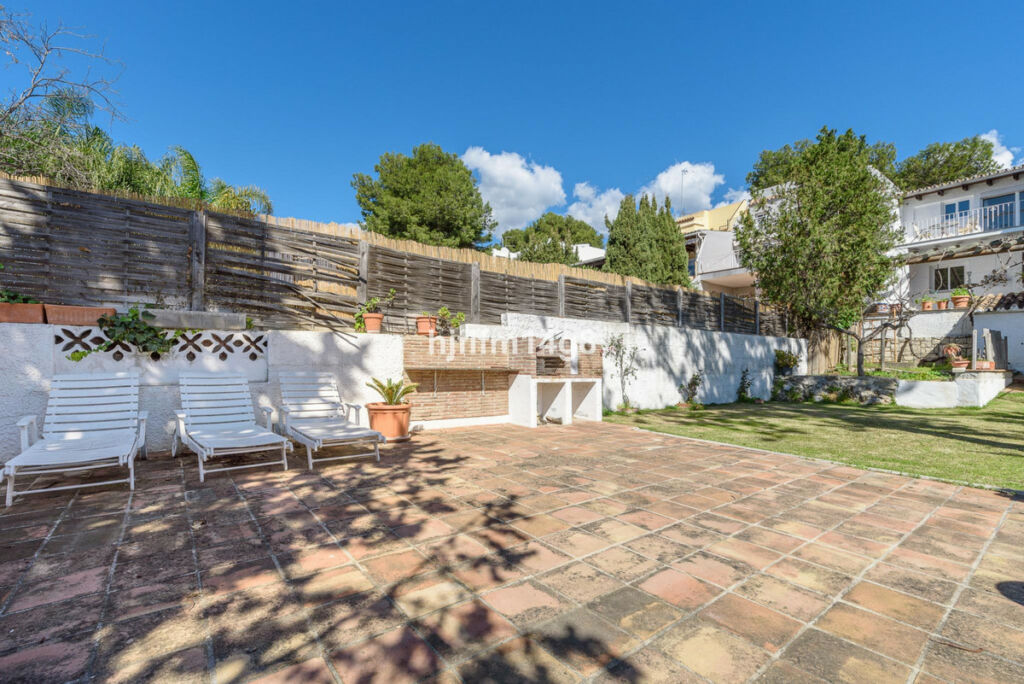 Detached Villa Nueva Andalucía Málaga - image 36