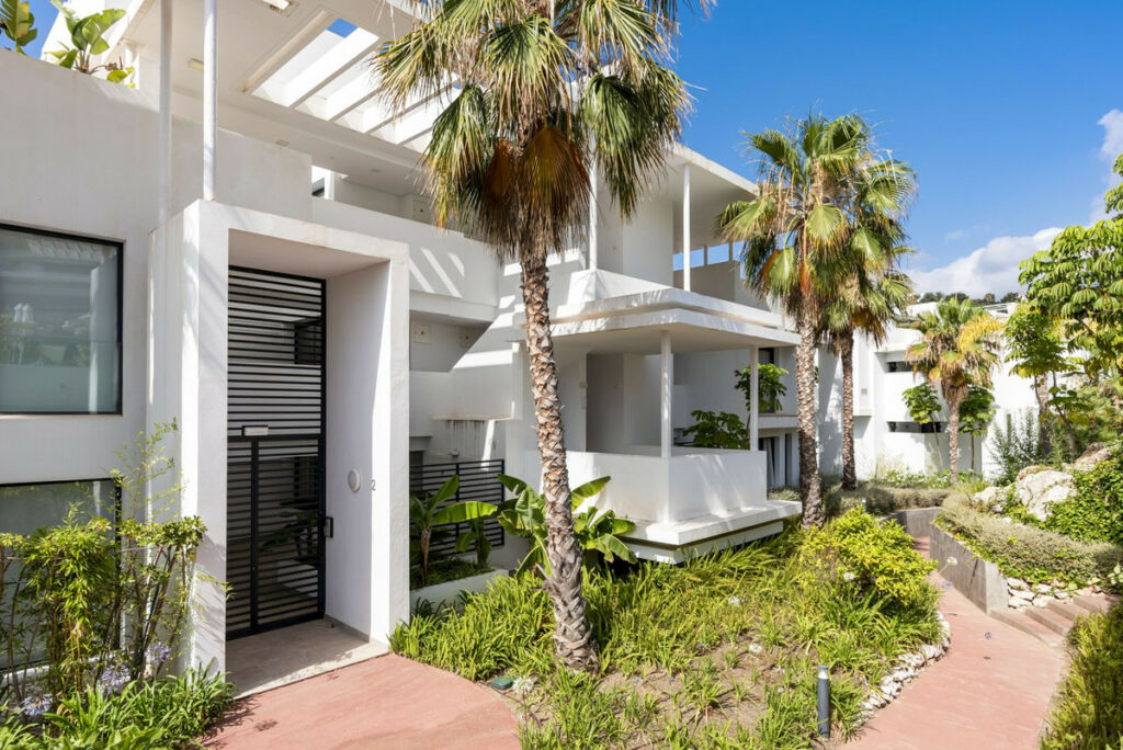 Middle Floor Apartment Benahavís Málaga - image 31